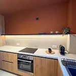 Apartman Cityscape Earth Tones