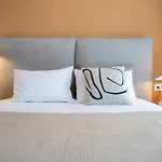 Apartman Cityscape Earth Tones